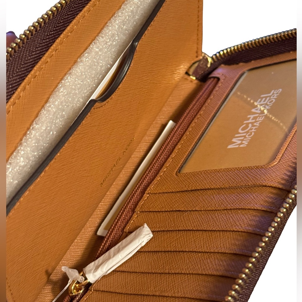 Michael Kors NWT Brown Perforated Gold Stars Multi-Function Wristlet (P218) - Picture 7 of 10